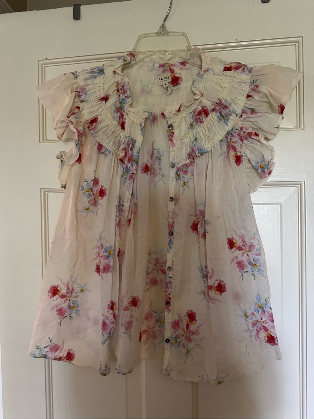 La Vie Pink Floral Ruffle Blouse